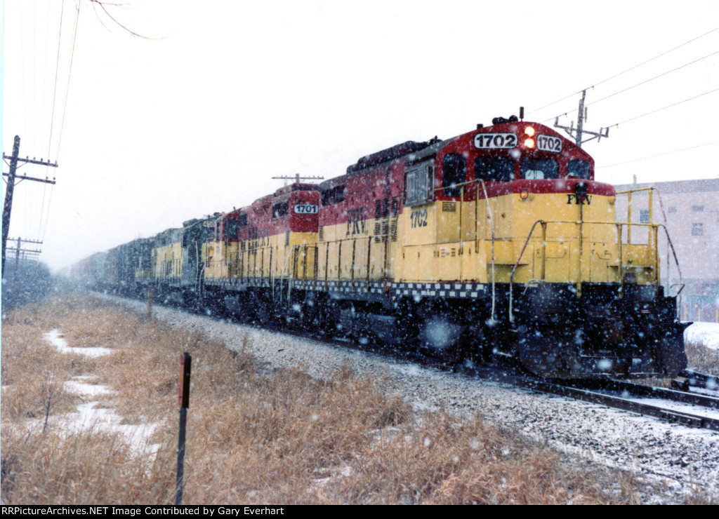 FRVR GP9 #1702 - Fox River Valley RR